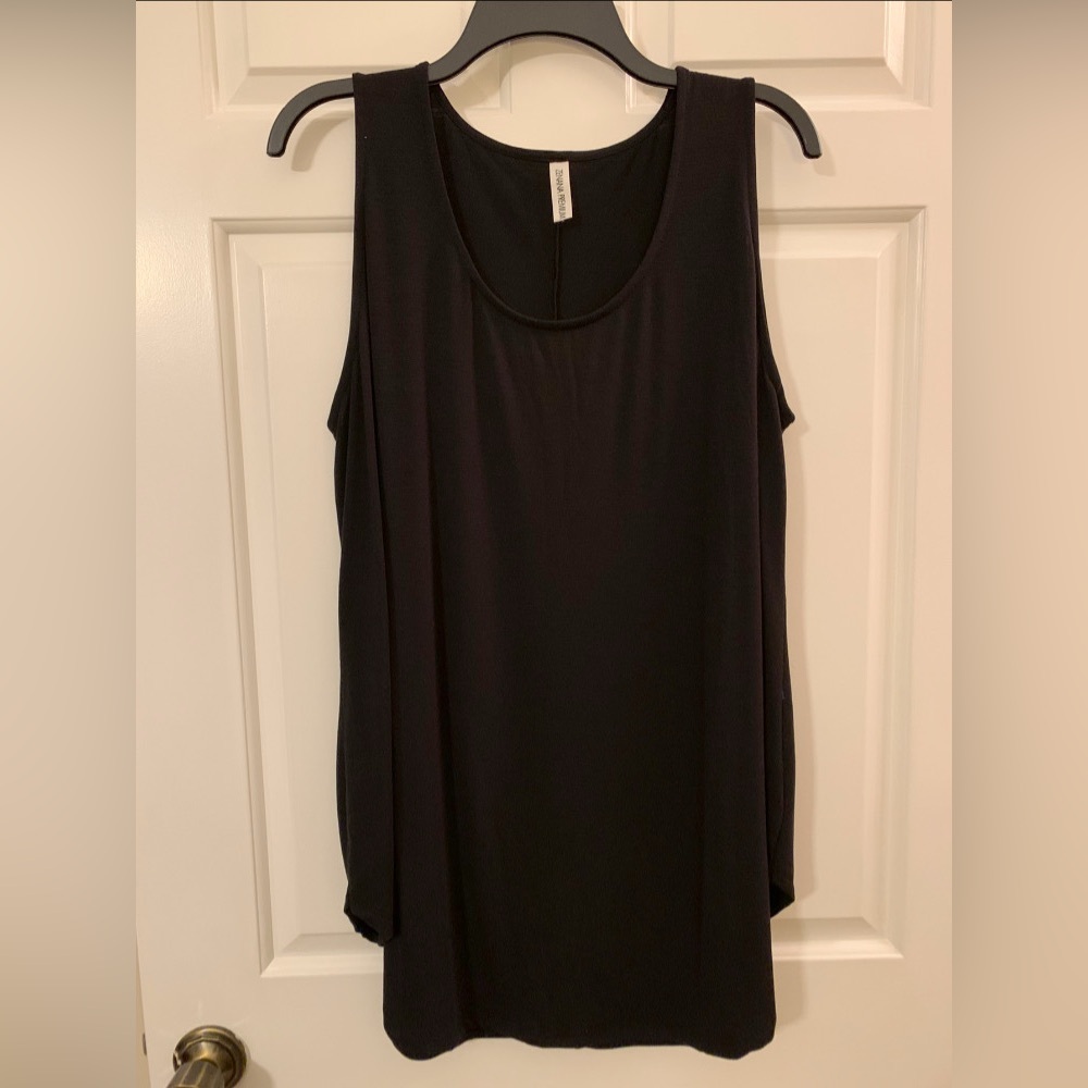 Zenana Premium black tank top